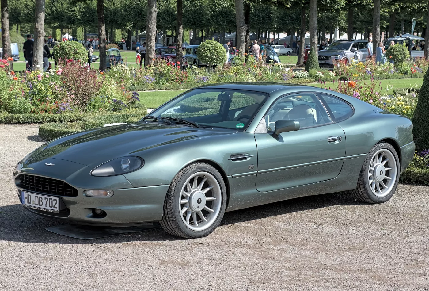 Aston Martin DB7 – Aston Martin grand tourer