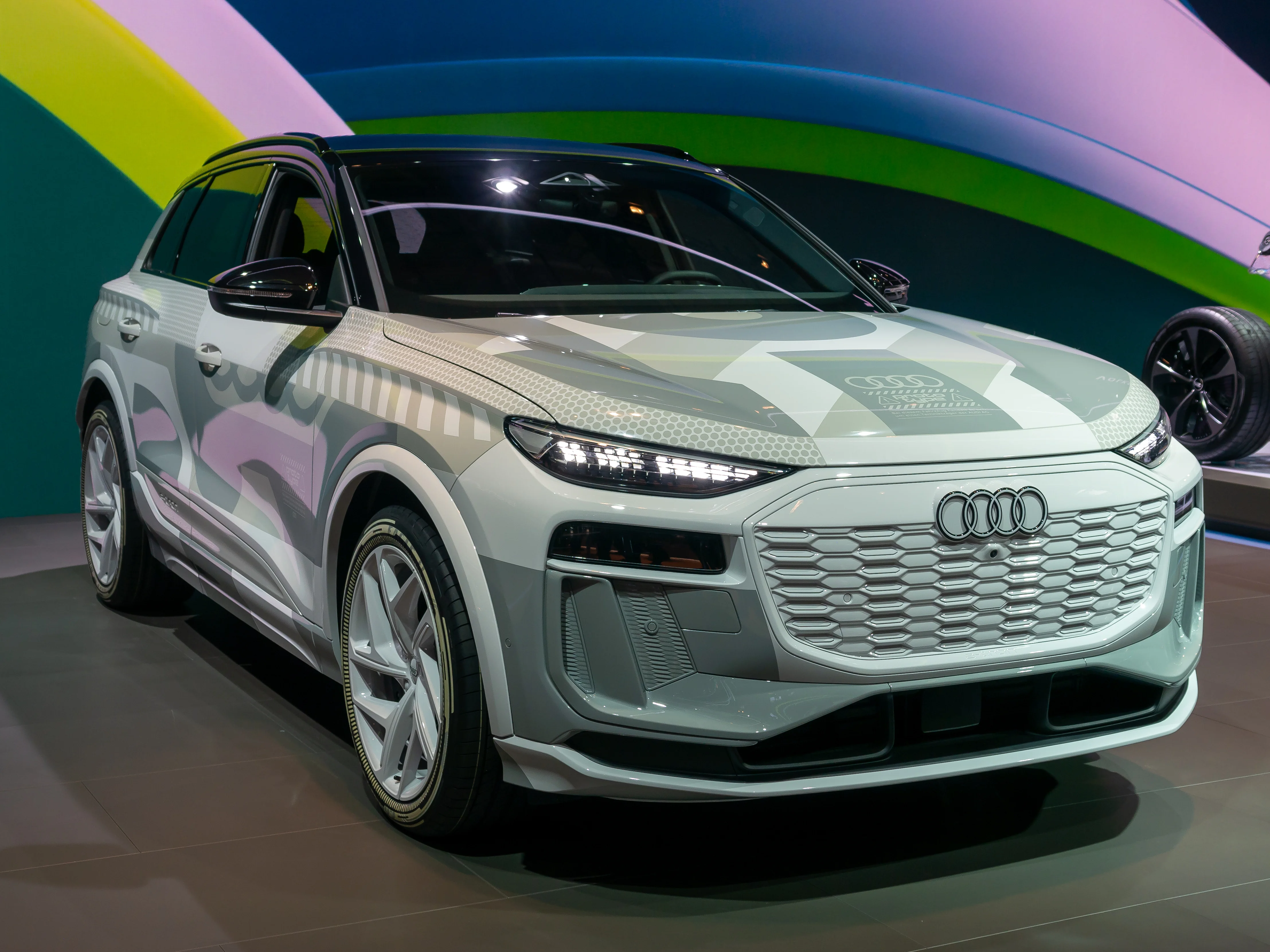 Audi Q6 e-tron – Audi luxury crossover suv