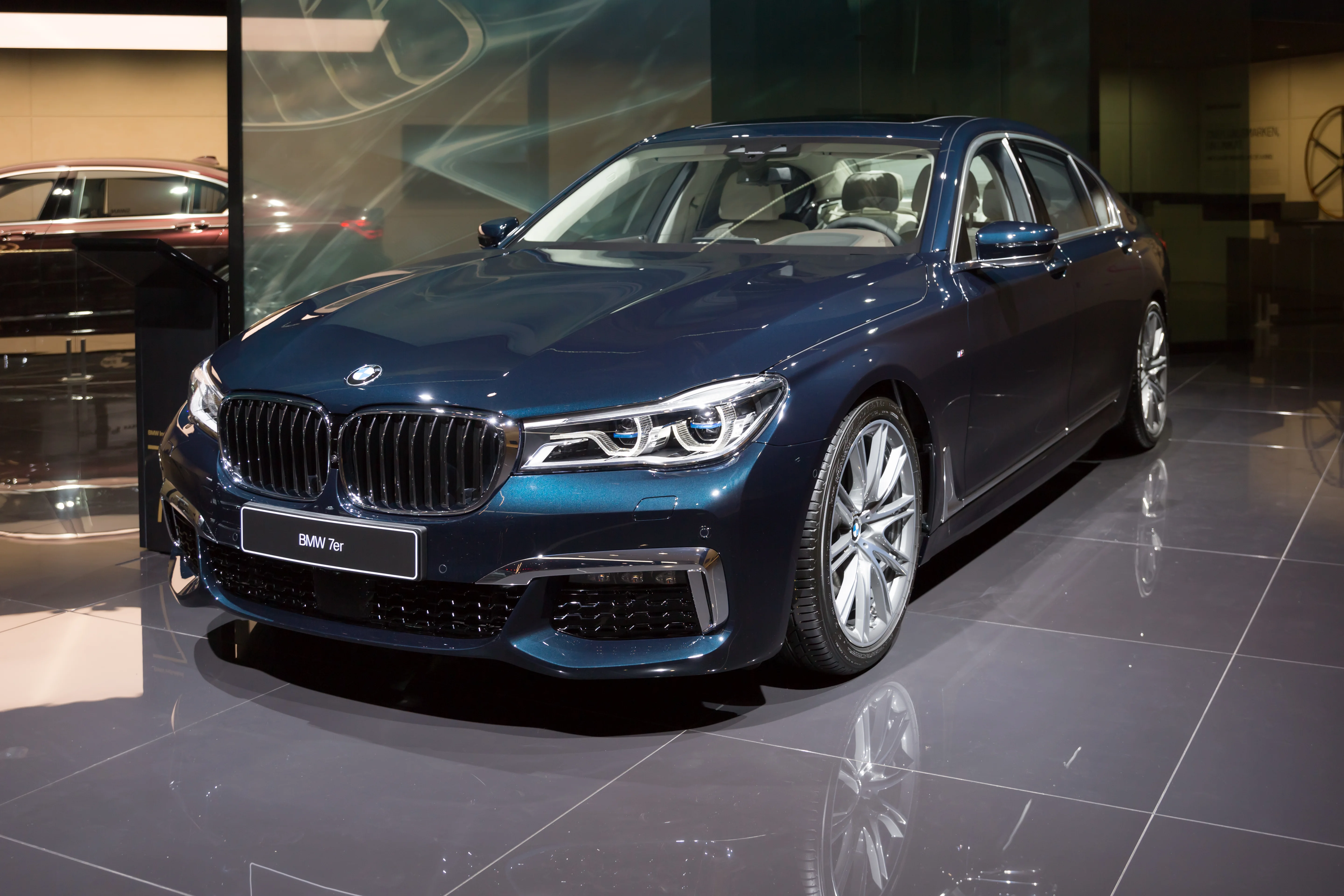 BMW 7 Series – BMW full-size luxury car