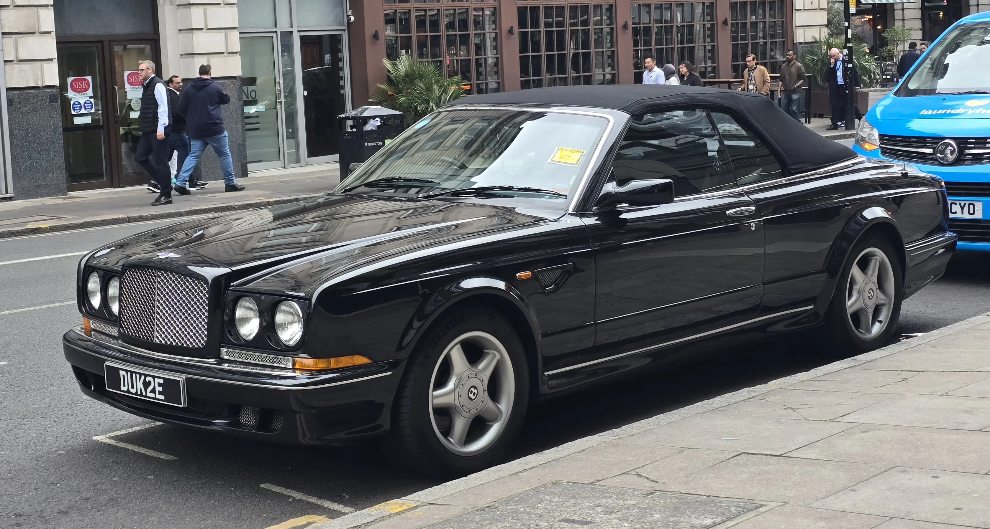 Bentley Azure – Bentley grand tourer