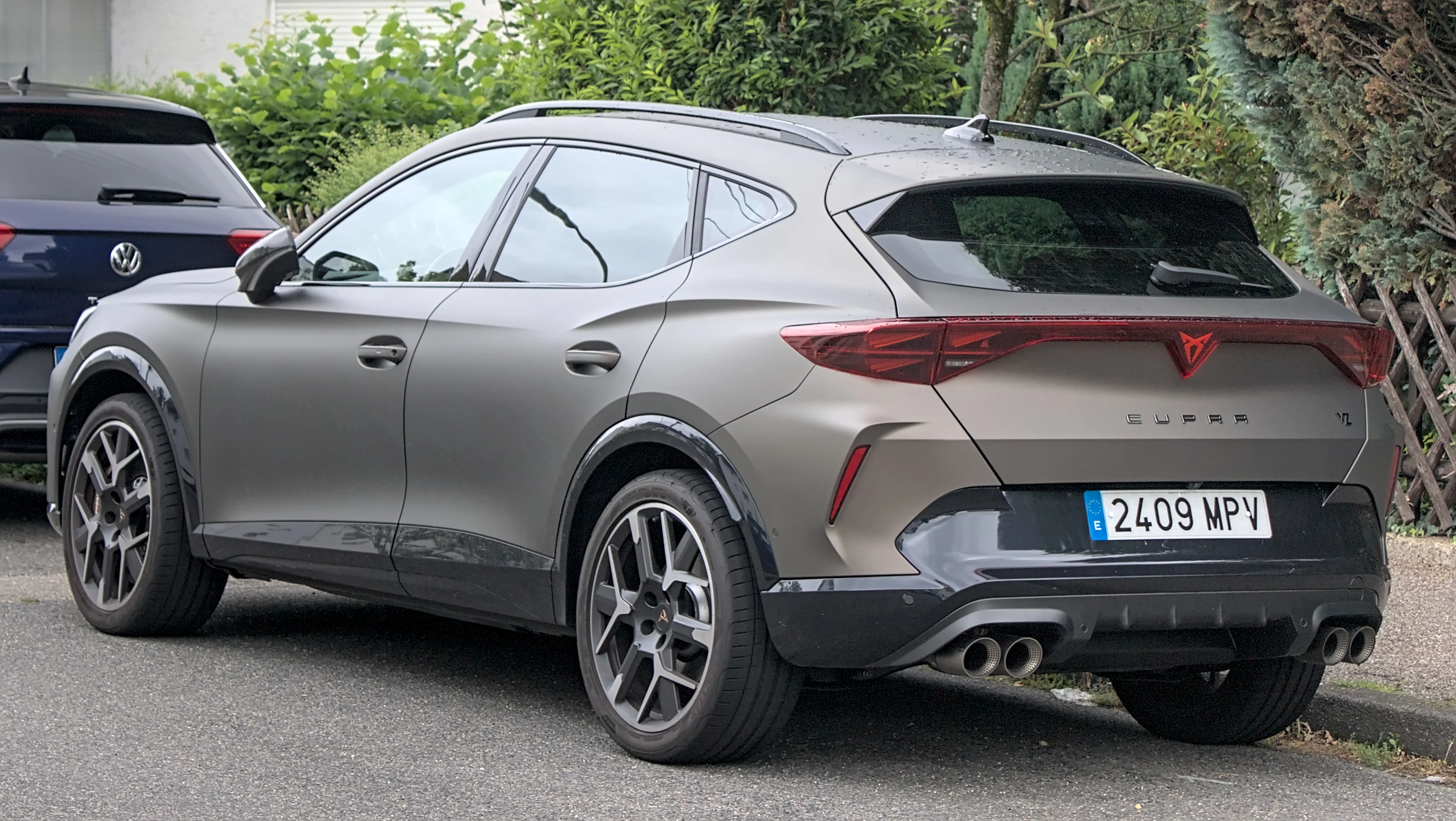 Cupra Formentor – Cupra compact crossover suv