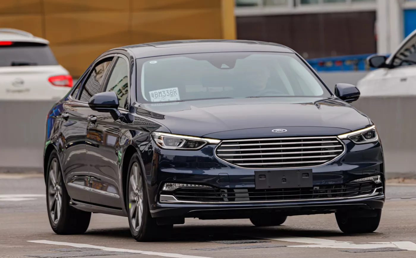 Ford Taurus – Ford mid-size car full-size car