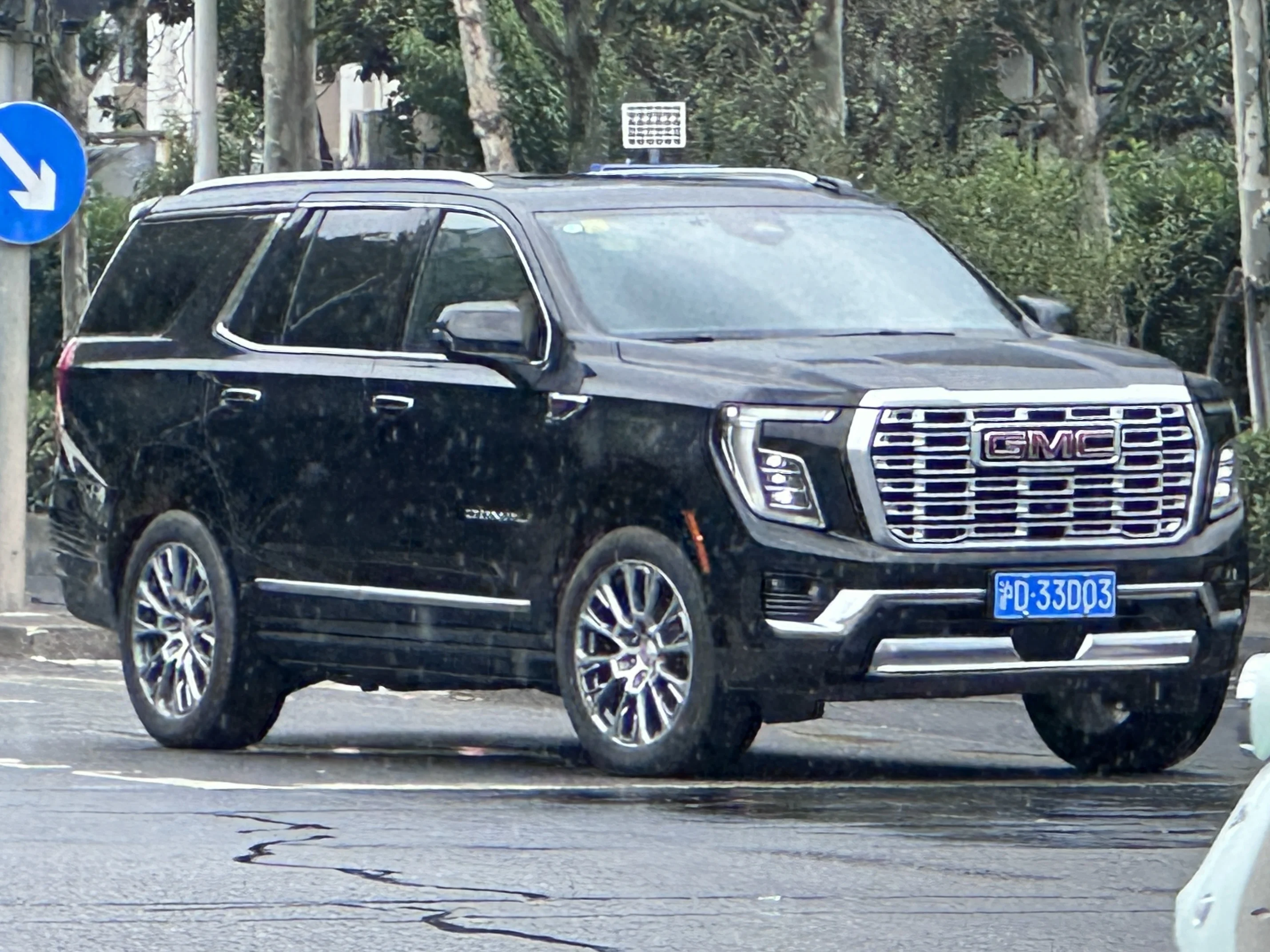 Chevrolet Tahoe – GMC full-size suv