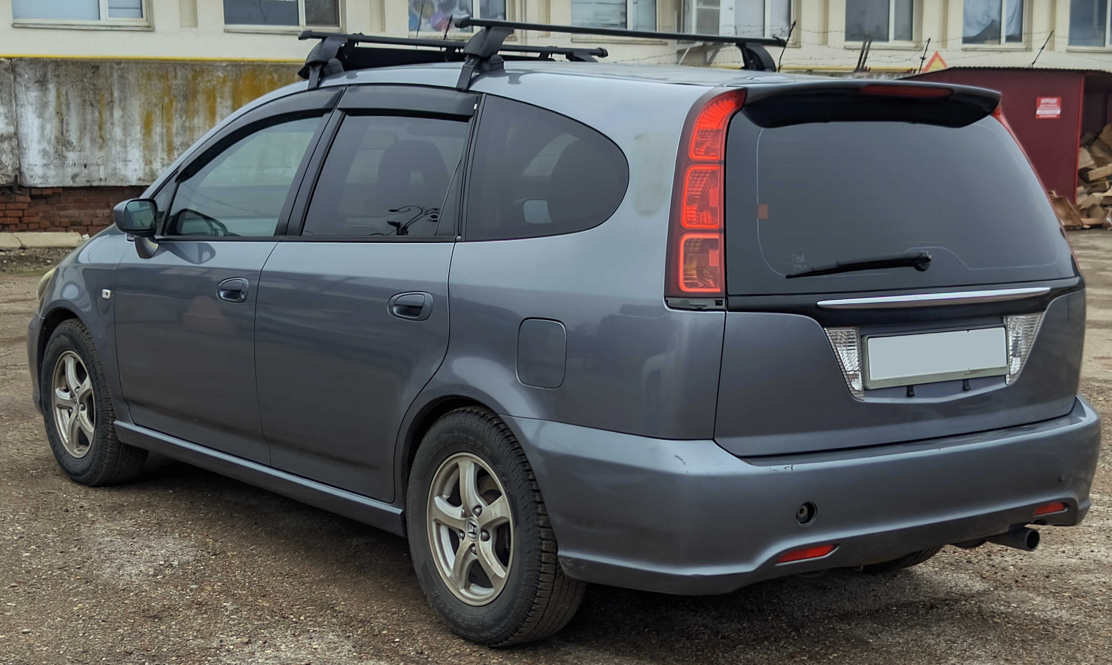 Honda Stream – Honda compact mpv
