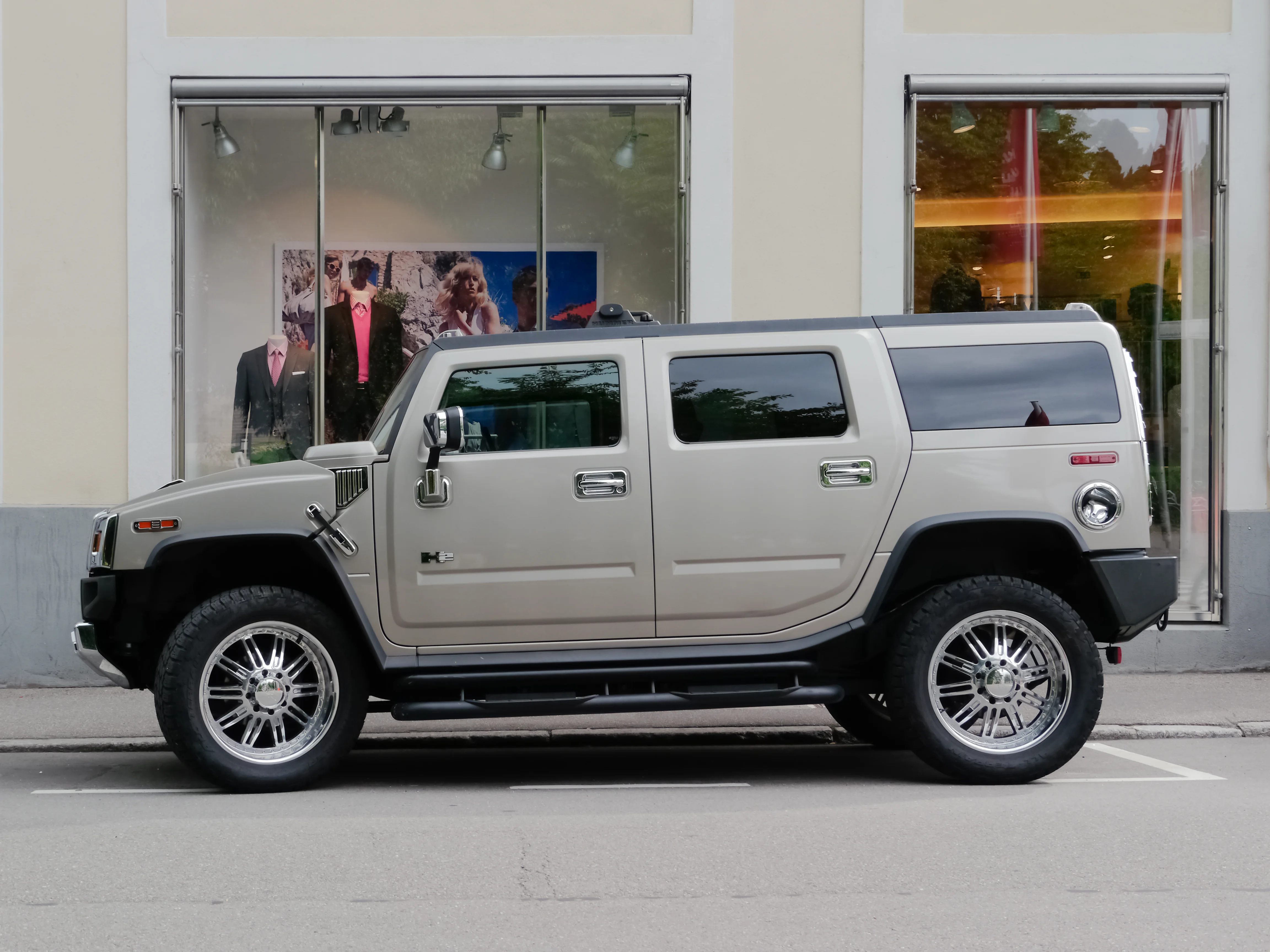 Hummer H2 – Hummer full-size suv full-size pickup truck
