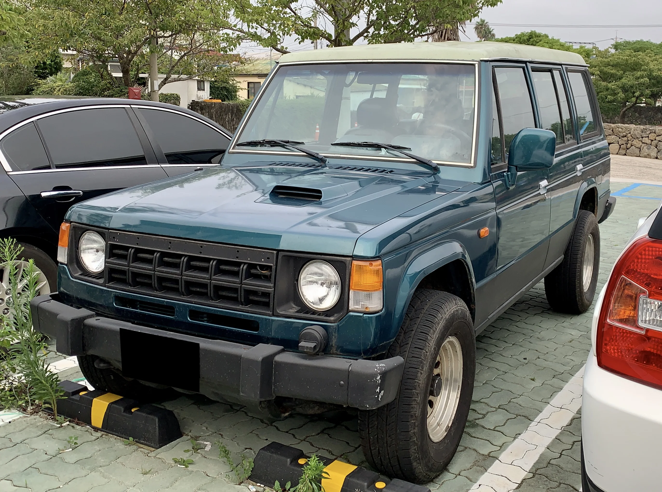 Hyundai Galloper – Hyundai full-size suv