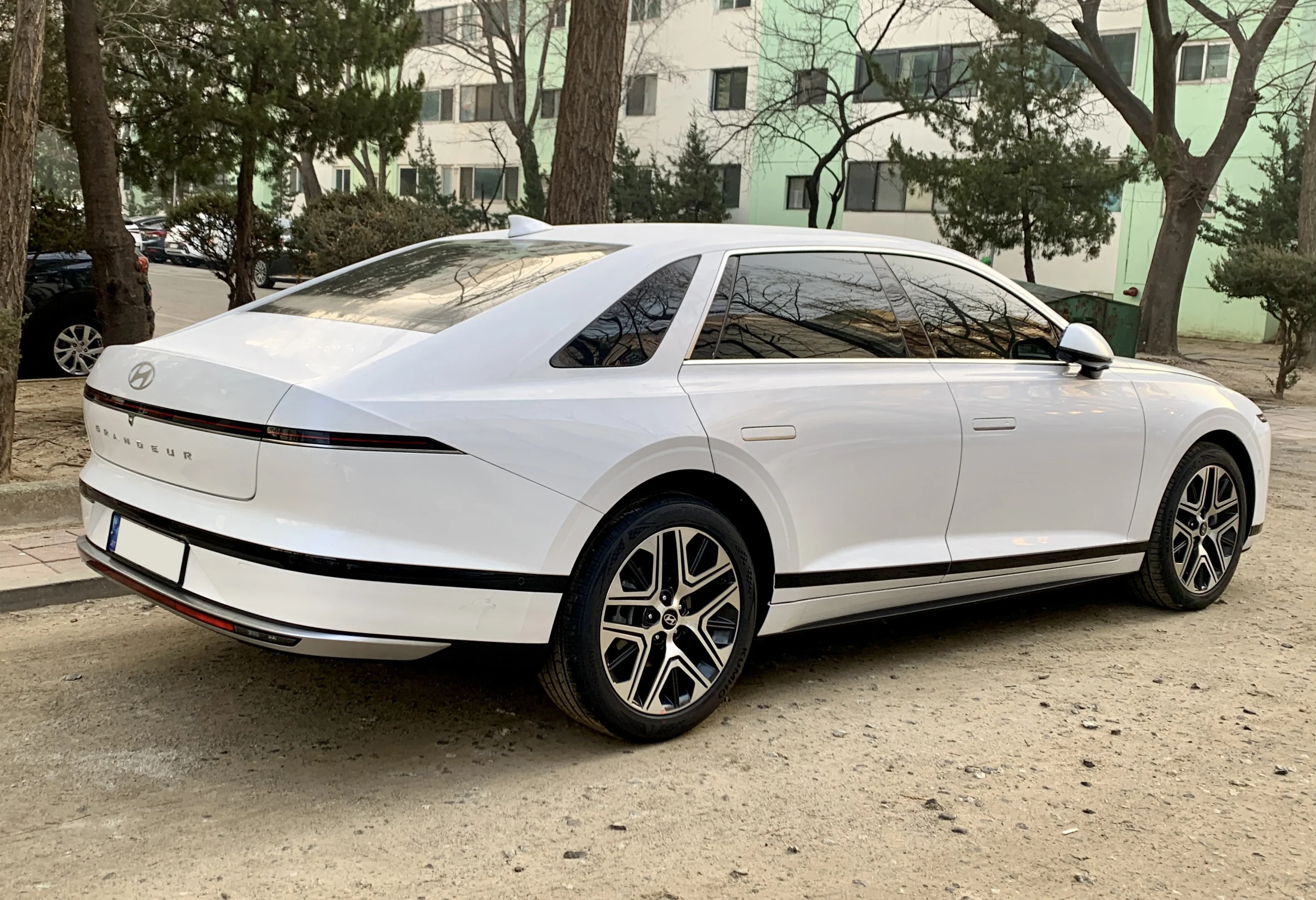 Hyundai Grandeur – Hyundai full-size car