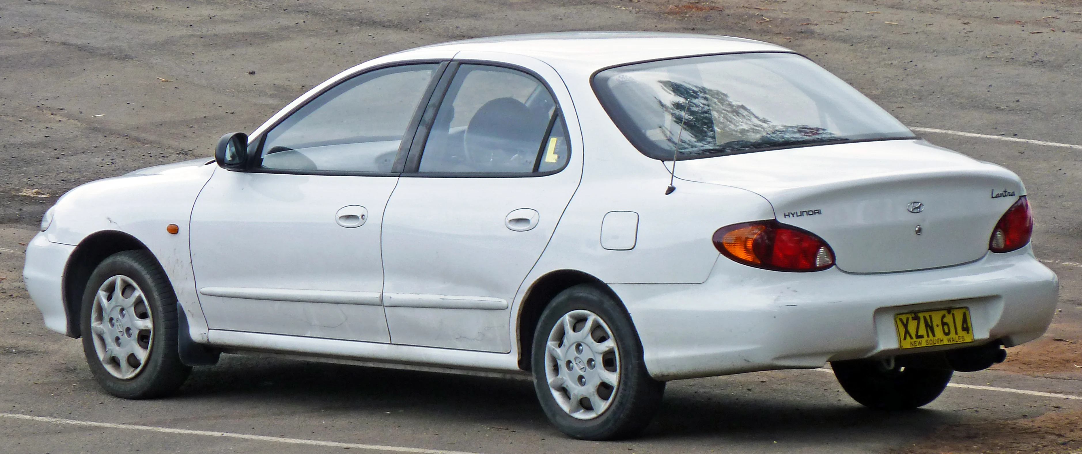 Hyundai Elantra – Hyundai compact car