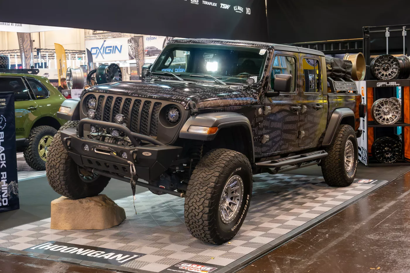 Jeep Gladiator (JT) – Jeep mid-size pickup truck