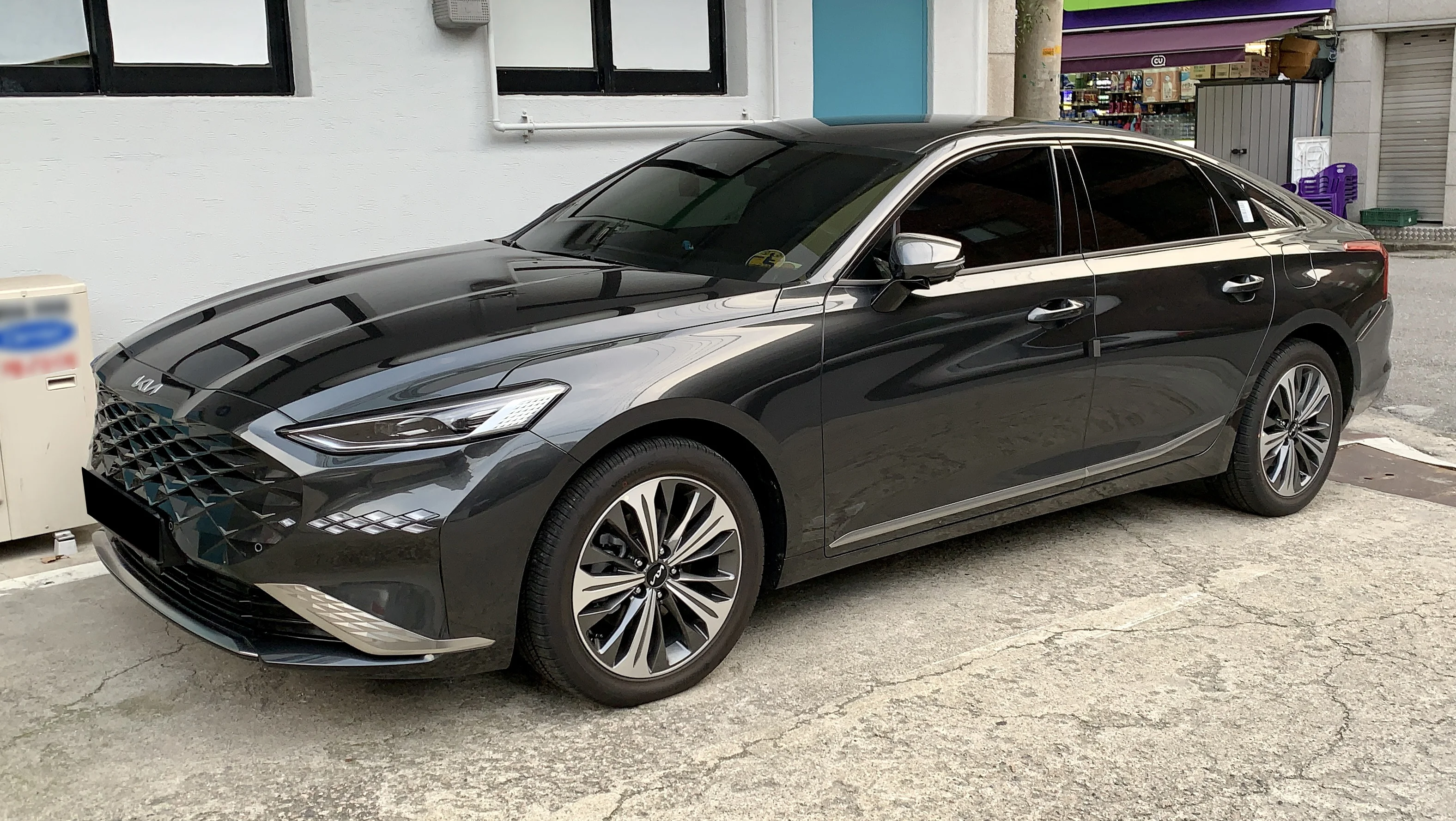 Kia K8 – Kia full-size car
