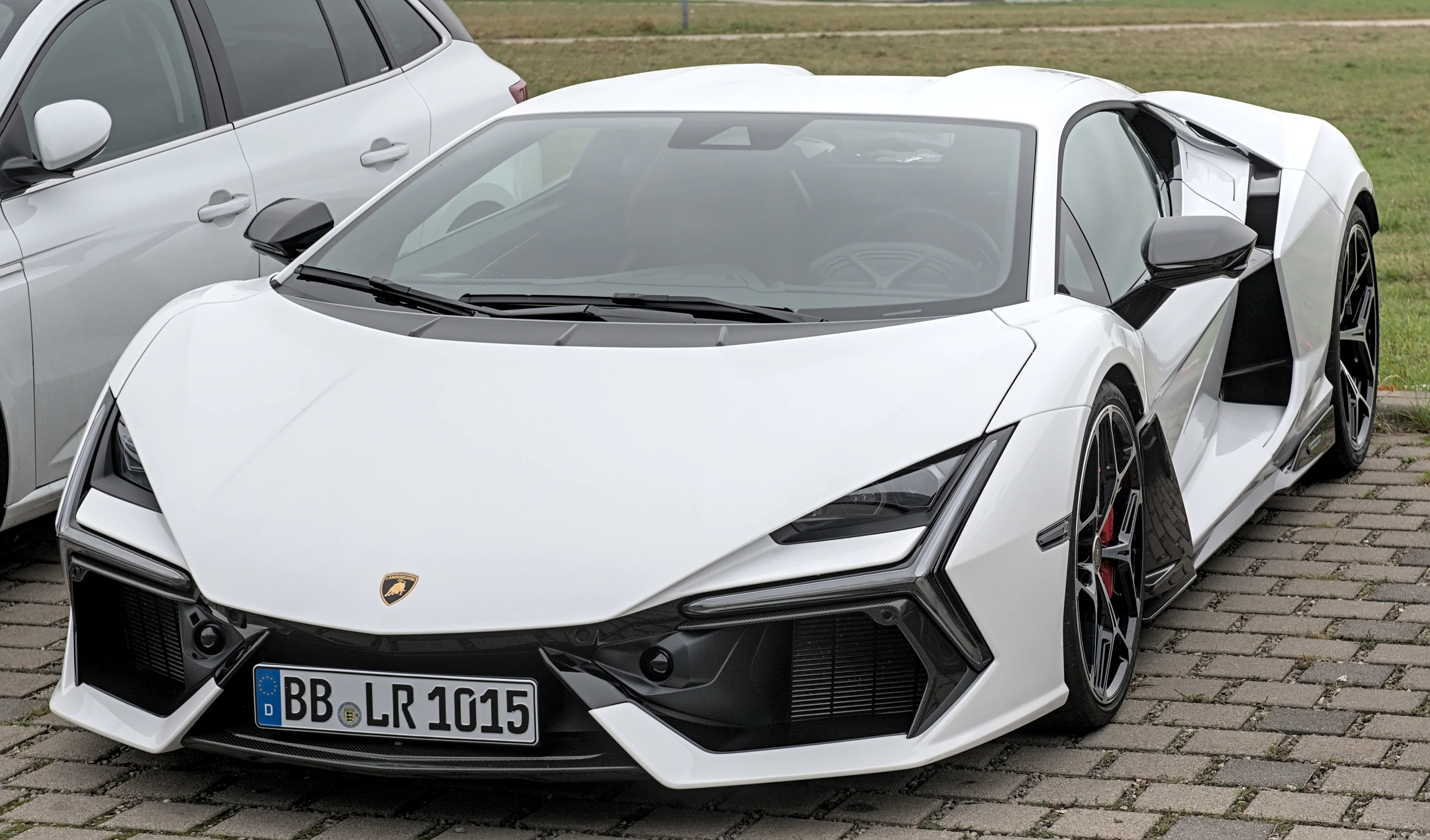 Lamborghini Revuelto – Lamborghini sports car