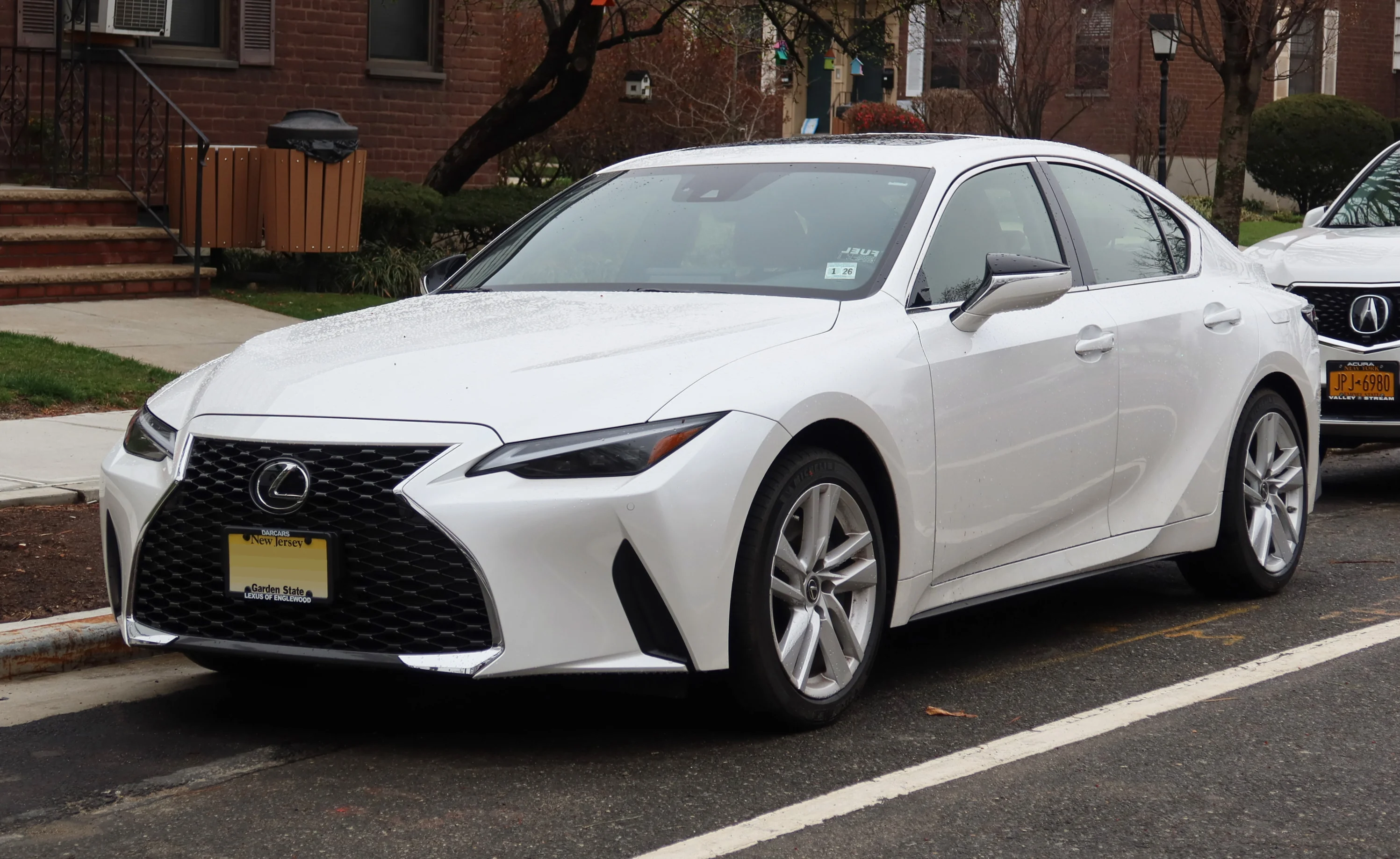 Lexus IS – Lexus compact executive car