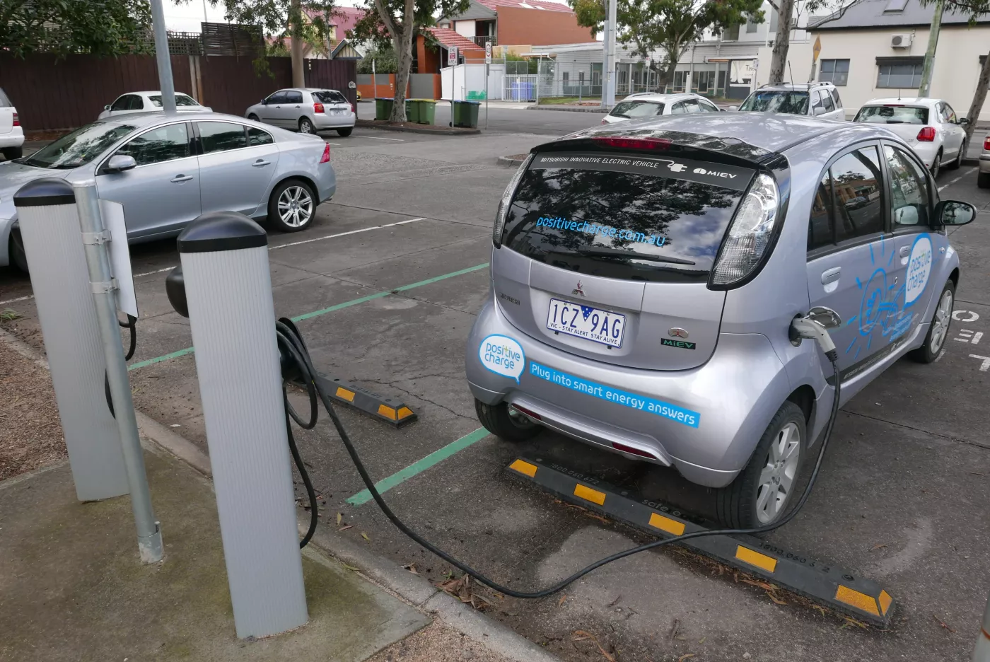 Mitsubishi i-MiEV – Mitsubishi kei car city car