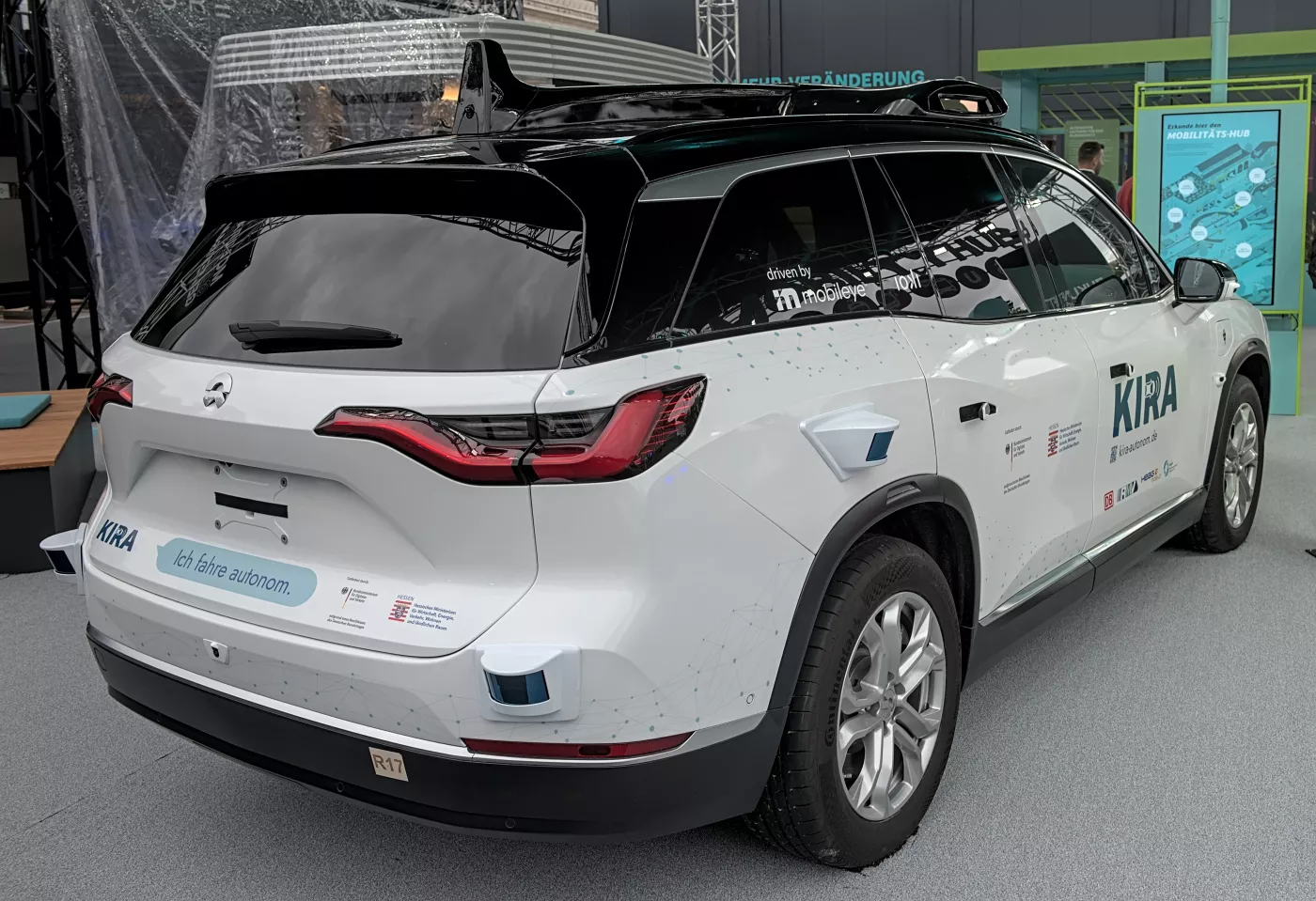 Nio ES8 – NIO full-size luxury crossover suv