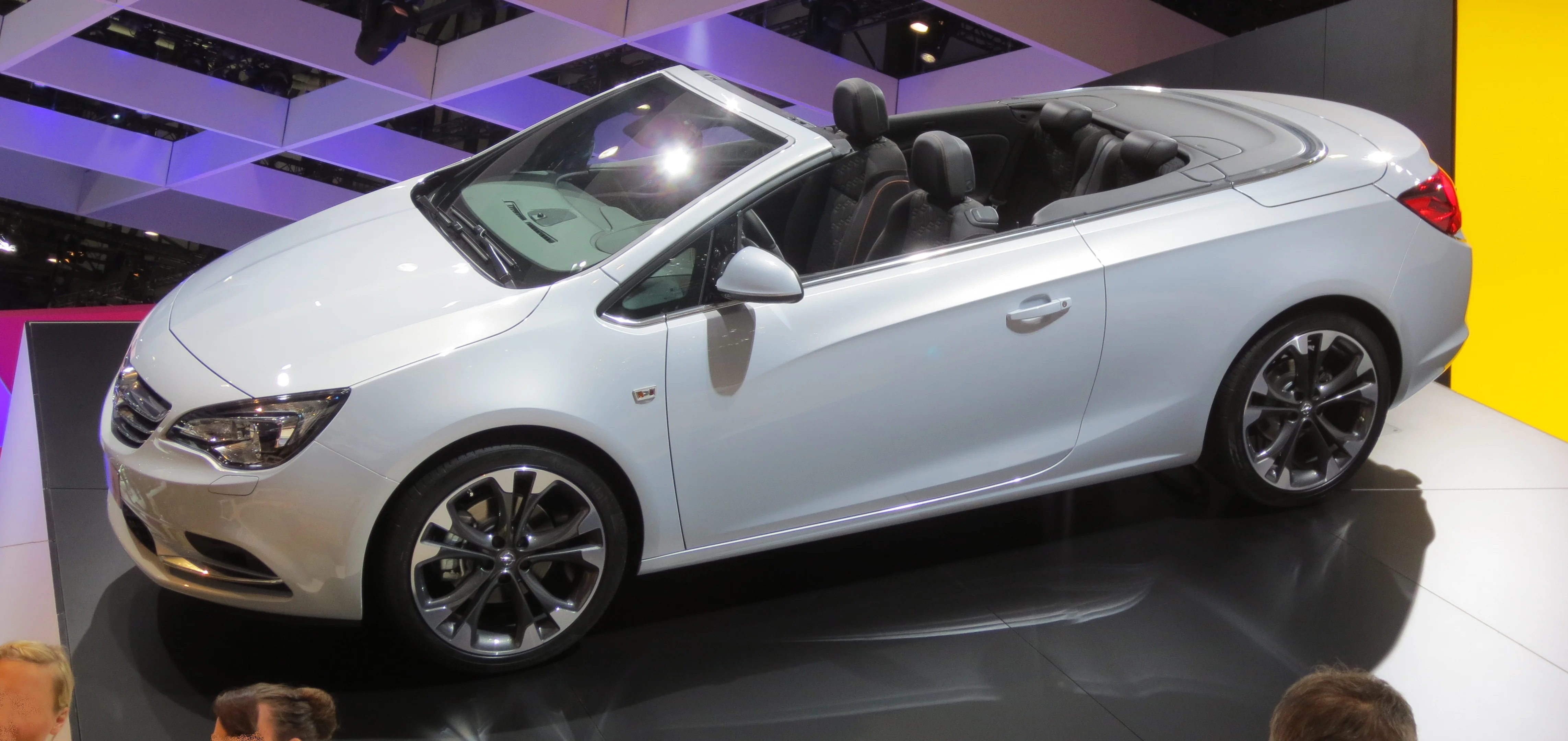 Opel Cascada – Opel compact car
