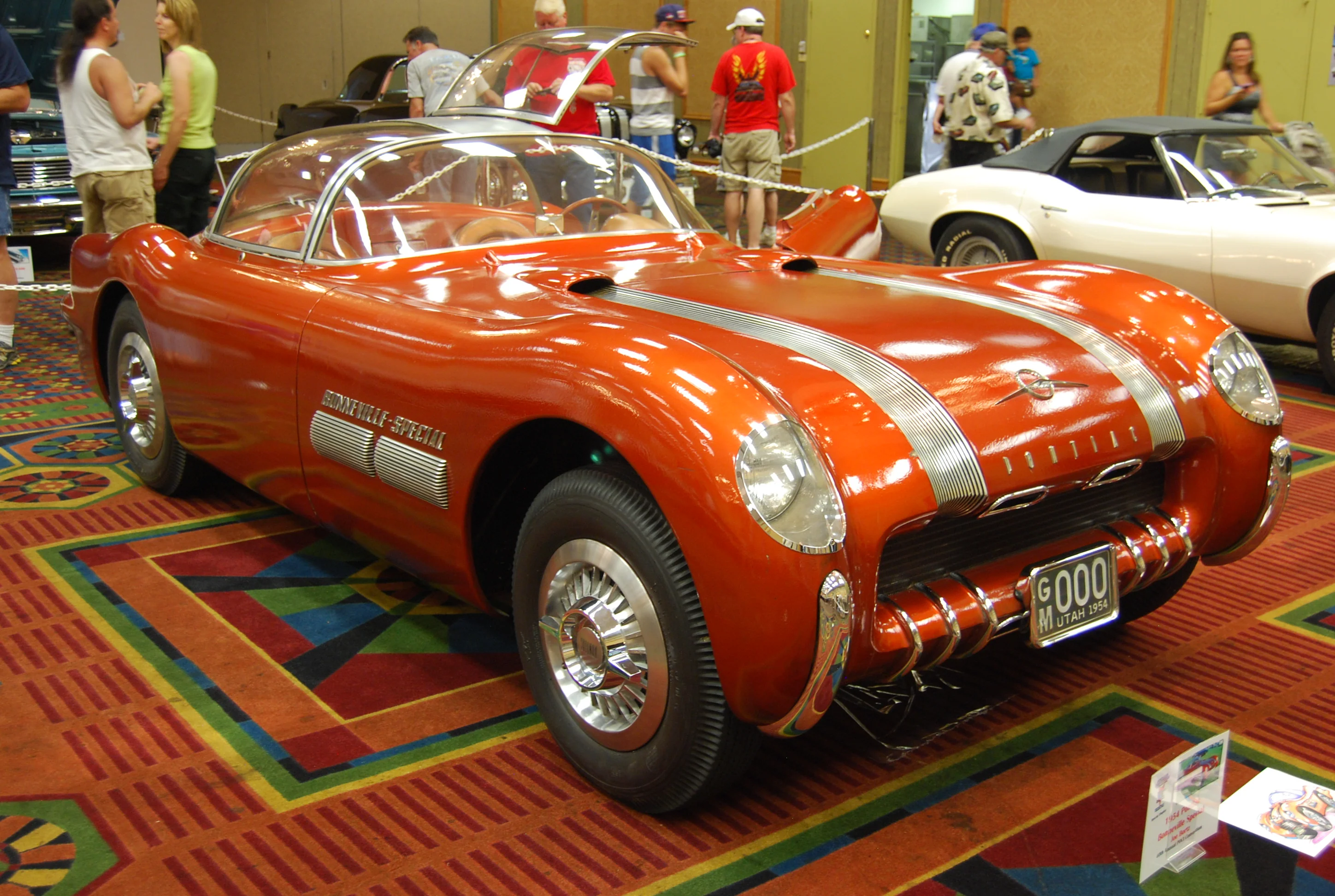 Pontiac Bonneville – Pontiac full-size car mid-size car