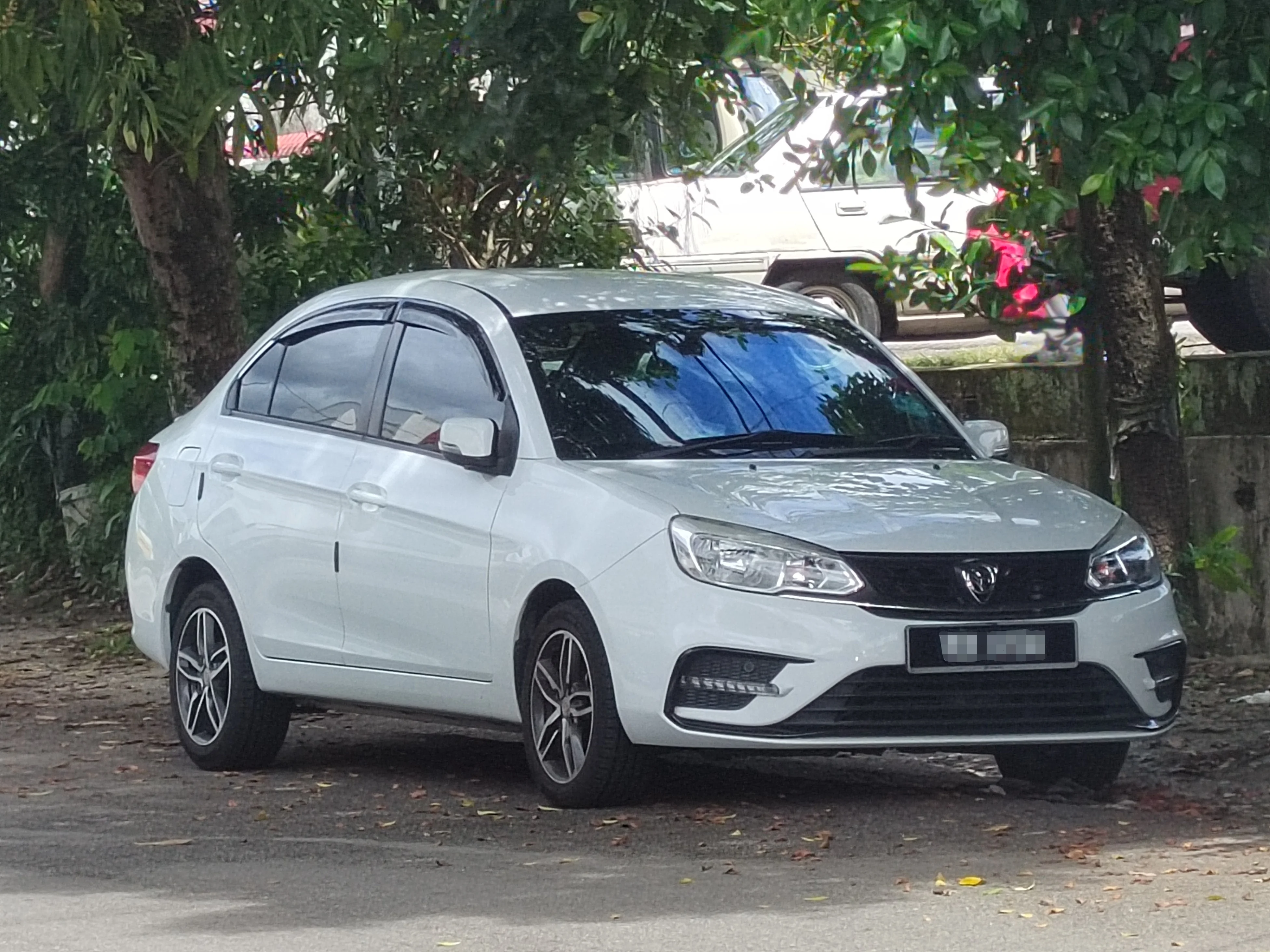 Proton Saga – Proton b-segment