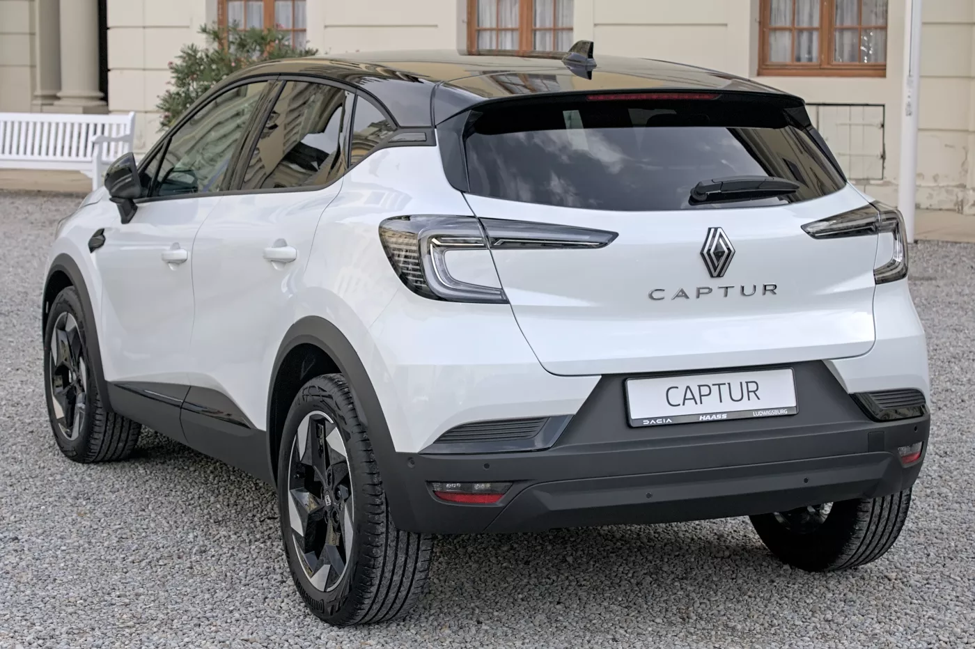 Renault Captur – Renault subcompact crossover suv